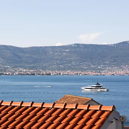 Hébergement de vacances 3 Bedroom Cozy In Slatine *