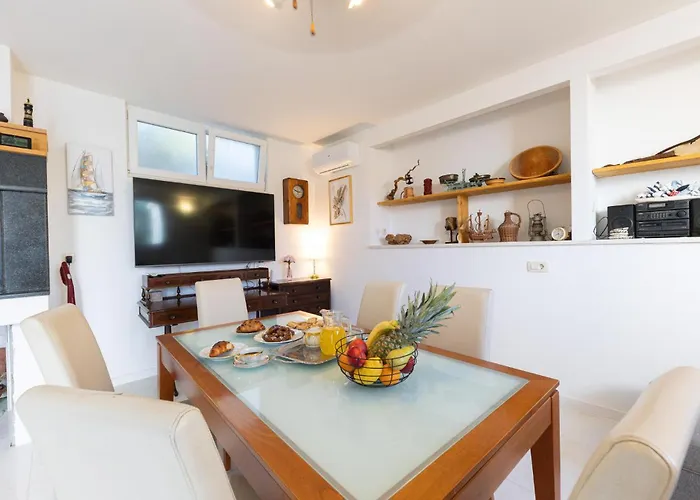 3 Bedroom Cozy In Slatine