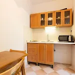 3 Bedroom Cozy In Slatine טרוגיר