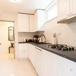 3 Bedroom Cozy In Slatine בית נופש טרוגיר