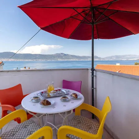 4 Bedroom Cozy In Slatine * Trogir