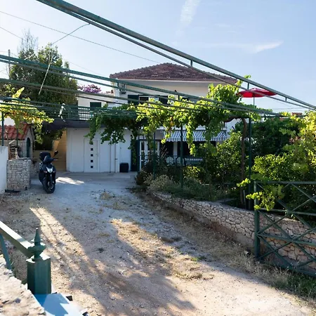 3 Bedroom Cozy In Slatine