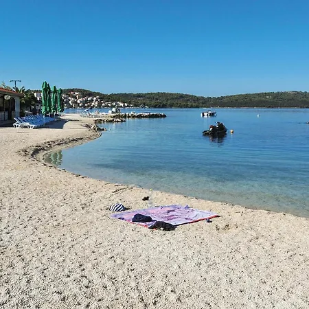 4 Bedroom Cozy In Slatine * Trogir