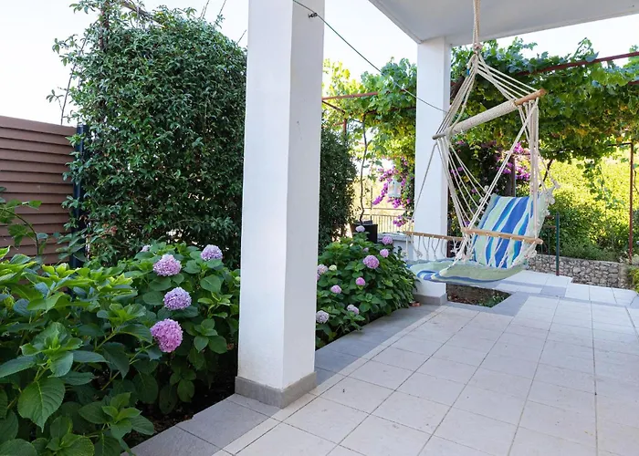 Ferienhaus 3 Bedroom Cozy In Slatine *