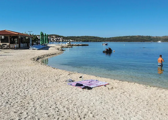 3 Bedroom Cozy In Slatine * Trogir