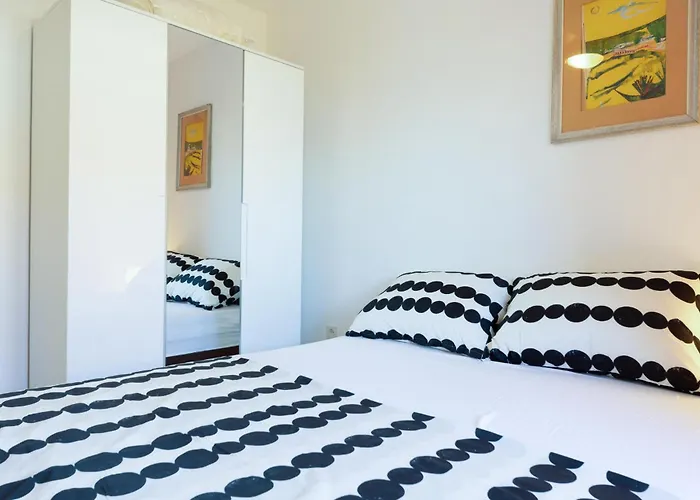 3 Bedroom Cozy In Slatine * Trogir