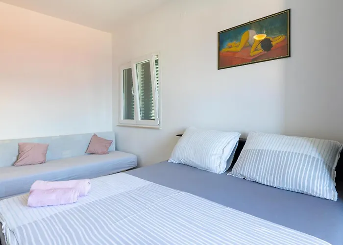 3 Bedroom Cozy In Slatine Ferienhaus Trogir