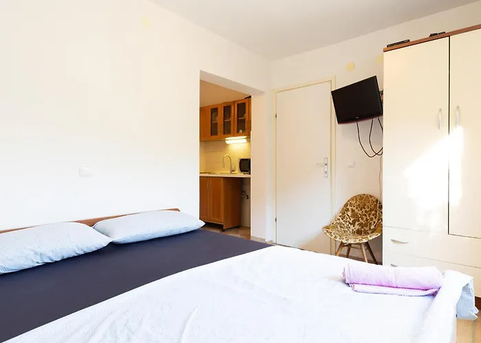 3 Bedroom Cozy In Slatine *